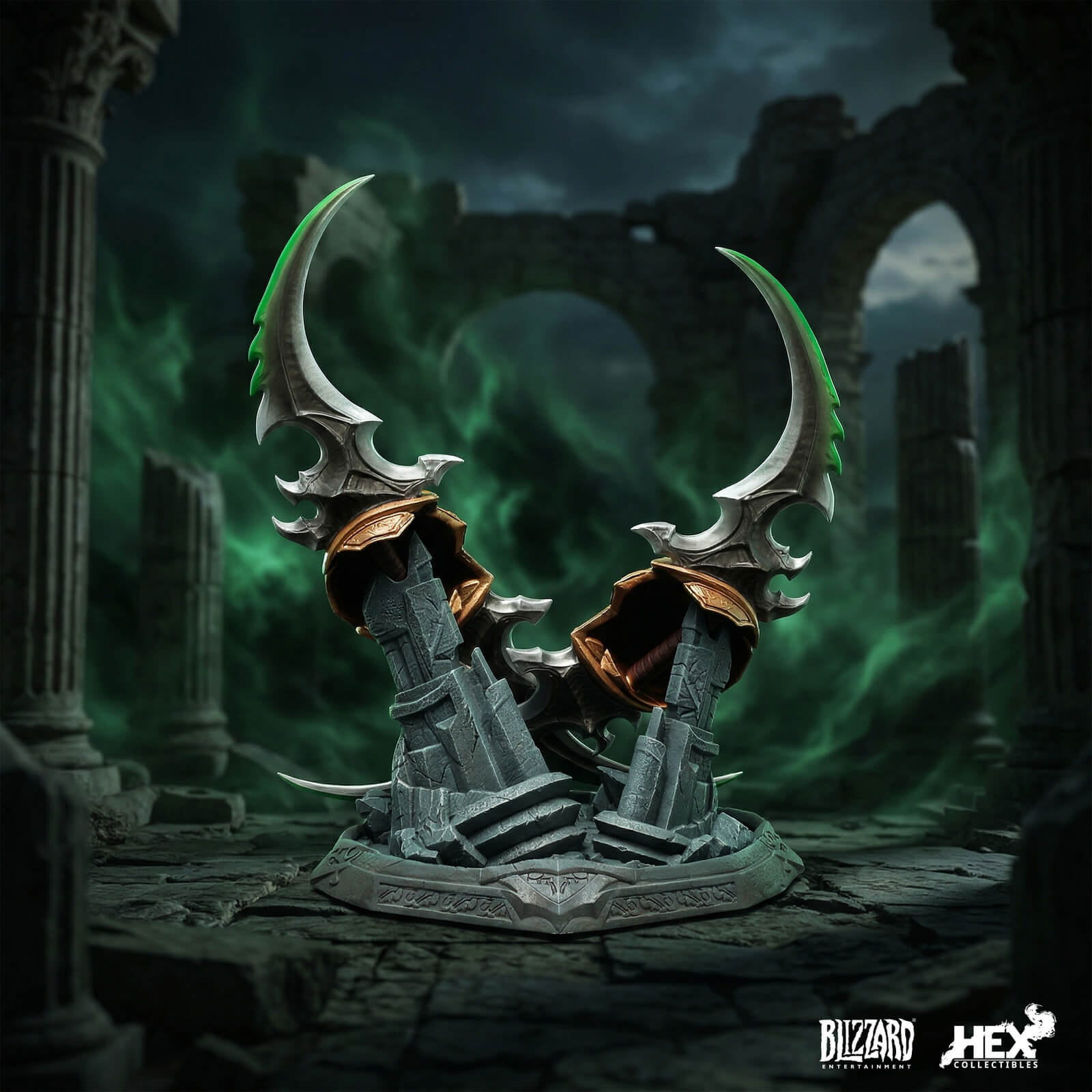 WoW Warglaives of Azzinoth Replica Collectible Display Sword Set