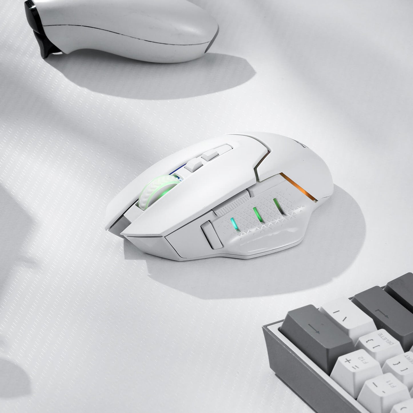 MIRAGE M690 PRO white mouse